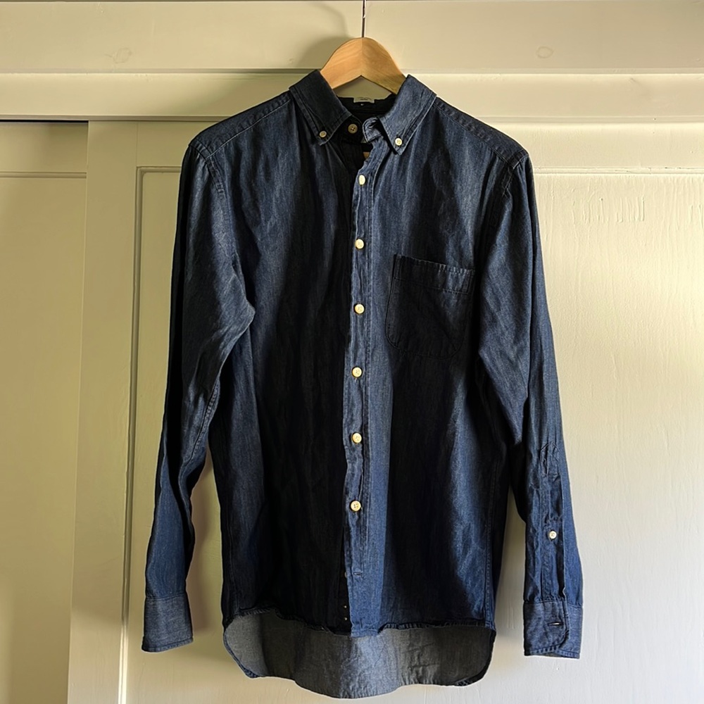 Taylor Stitch chambray shirt, standard cut, size 40